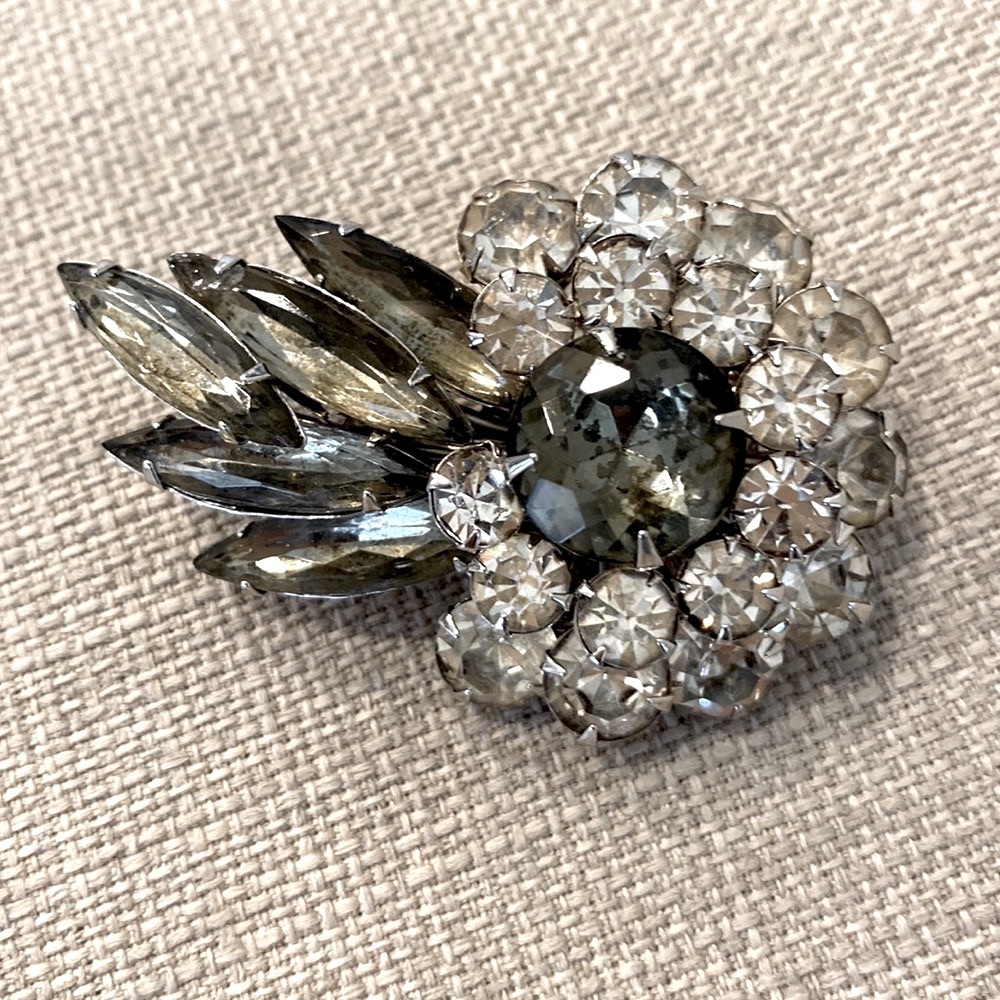 Vintage Rhinestone Brooch
